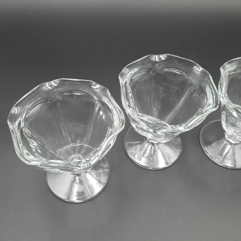 Vintage Crystal Dessert Dishes – Scalloped Pedestal Cups Glow Under‎ UV Light
